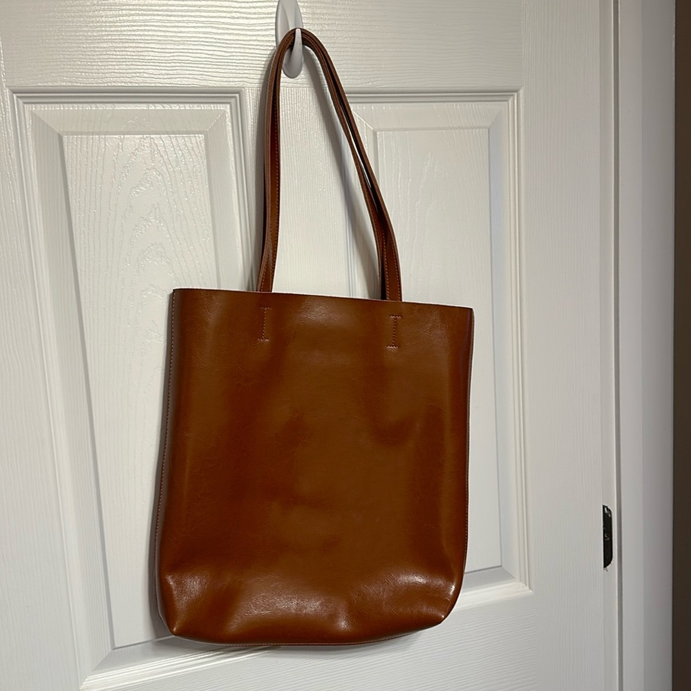 Camel D&J leather bucket purse